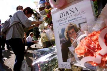 Τρία χρόνια από το θάνατο της πριγκίπισσας Νταϊάνα