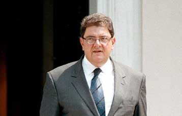 Επανεξέταση των οδηγών μελετά το υπουργείο Μεταφορών