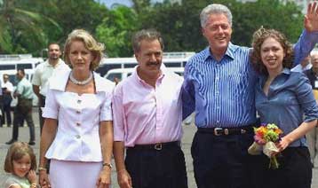 Οι ΗΠΑ δεν θα επέμβουν στρατιωτικά στην Κολομβία, δηλώνει ο Κλίντον