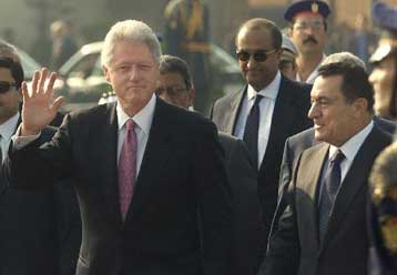 Συνάντηση Μουμπάρακ και Αραφάτ στο Κάιρο – Στο κενό αιγυπτιακή πρόταση για την Ιερουσαλήμ