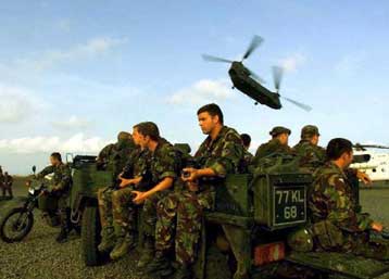 Διαφωνία ΟΗΕ και Βρετανίας για τις κινήσεις των απαχθέντων στρατιωτών στη Σιέρα Λεόνε