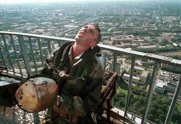 Υποχωρούν οι φόβοι για κατάρρευση του πύργου Οστανκίνο