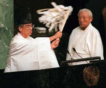 O Ανάν μιλά για τη σκοτεινή πλευρά της θρησκείας