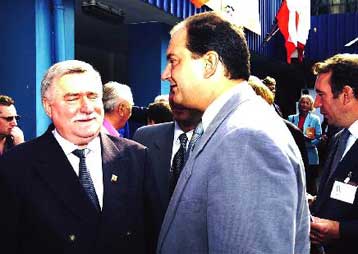 Επίκαιρο το αίτημα για αλληλεγγύη στην Ευρώπη, τόνισε από την Πολωνία ο Κ.Καραμανλής