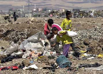 Η οικονομία πρώτο ζήτημα ανησυχίας των Τούρκων πολιτών