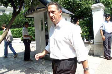 Οι επόμενες κινήσεις της κυβέρνησης στο επίκεντρο της συνάντησης Σημίτη – Σκανδαλίδη