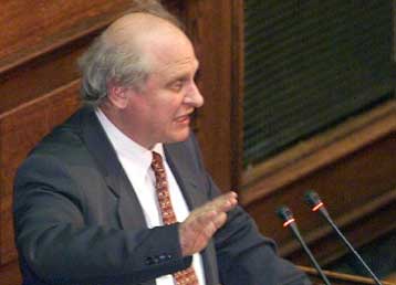 Καταγγελίες για βίαιη και ρατσιστική συμπεριφορά αστυνομικών στη Μυτιλήνη