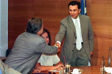 Επιφυλακτικός έως ανοιχτά εχθρικός απέναντι στο Θ.Ρουσόπουλο ο φιλικός προς τη ΝΔ Τύπος