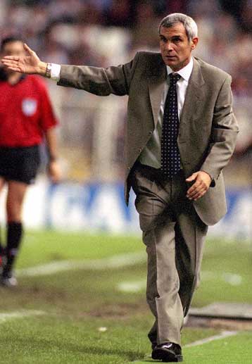 Συντριβή της Βαλένθια, νίκες για Χέρενβεν – Λυών