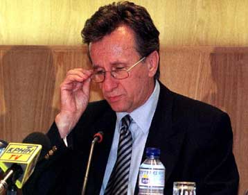 Παρέμβαση Δρυ για το φουσκωμένο λογαριασμό κινητών τηλεφώνων στα υπουργεία