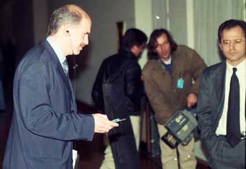 Ενα δισ. δρχ. στοιχίζει η κινητή τηλεφωνία στα υπουργεία – Παρέμβαση Γ.Δρυ