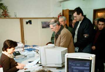 Οι ίδιοι οι φορολογούμενοι θα εκκαθαρίζουν τη δήλωσή τους μέσω Taxis