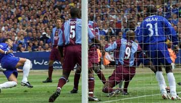 Ισόπαλες σε όλα Αστον Βίλα και Τσέλσι