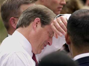 Διατηρεί το προβάδισμα στις δημοσκοπήσεις ο Αλ Γκορ