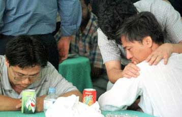 Απελευθερώθηκαν έξι στελέχη κινεζικής βιομηχανίας που κρατούνταν από εργαζομένους