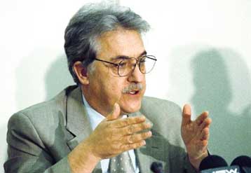 Ξεκινούν οι επαφές Παπαδόπουλου για τη μεταρρύθμιση του ΕΣΥ