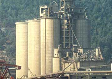 Αναστέλλεται η διακοπή λειτουργίας των Τσιμέντων Χαλκίδας