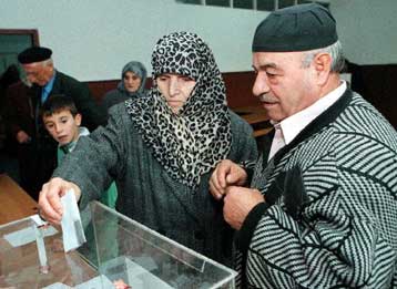 Τα άδεια ταμεία των δήμων δυσχεραίνουν τις εκλογές στην ΠΓΔΜ