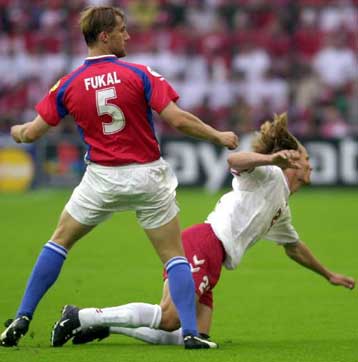 Τον Φουκάλ χτυπά το Αμβούργο