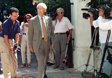 Τα κόμματα θα συγκλίνουν τελικά για τη συνταγματική αναθεώρηση, εκτιμά ο κ. Κακλαμάνης