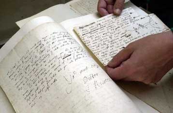 Αρχείο με χειρόγραφα του Νεύτωνα έρχεται για πρώτη φορά στο φως