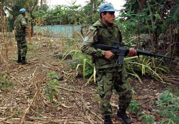 Ο ΟΗΕ διαπιστώνει θεμελιακά λάθη στο σχεδιασμό των ειρηνευτικών αποστολών