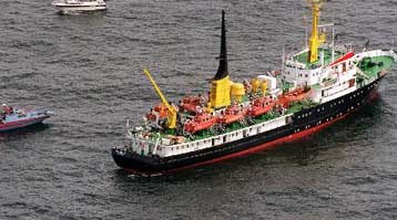 Την τοποθέτηση μαύρων κουτιών  στα εμπορικά πλοία μελετά η Κομισιόν