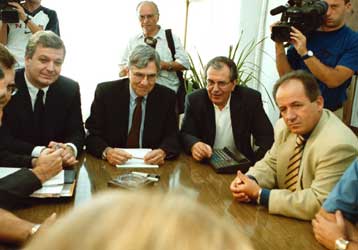 Πυρετώδεις προετοιμασίες στη ΓΣΕΕ εν όψει της έναρξης του κοινωνικού διαλόγου την Πέμπτη