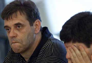 Δημοσκοπήσεις στη Γιουγκοσλαβία δίνουν προβάδισμα στον Κοστούνιτσα