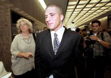 Σε παρερμηνεία της νομοθεσίας αποδίδει η Napster τα ασφαλιστικά μέτρα εναντίον της