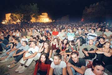 Τα πρωτεία στην ανεργία αλλά και στο προσδόκιμο ζωής έχουν τα ελληνόπουλα