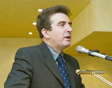 Συναντήσεις Χρυσοχοΐδη με Παπανδρέου και Μπερνς για την τρομοκρατία