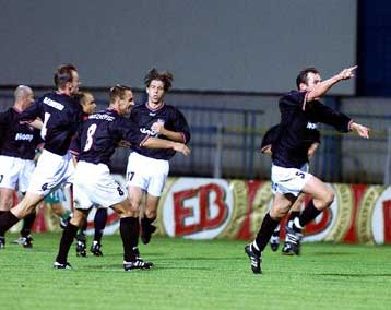 Η Πολόνια 3-0 εκτός έδρας τη Χορζόφ χωρίς Ολισαντέμπε-Ζβιργκντάουσκας