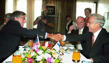 Συνάντηση Ρος-Μπαράκ για το Μεσανατολικό – Παρέμβαση της Συρίας