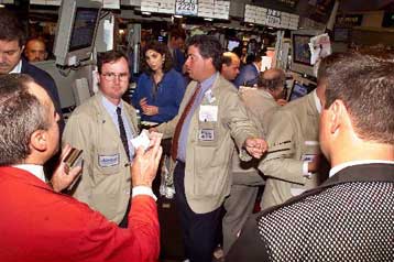 Οριακές απώλειες για Nasdaq και Dow Jones την Παρασκευή