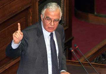 Αντικρουόμενες δηλώσεις βουλευτών της ΝΔ για ενδεχόμενη απομάκρυνση του Σπηλιωτόπουλου