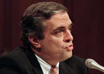 Την ανατροπή του Μιλόσεβιτς σχεδίαζε ο διευθυντής της CIA στη Σόφια;