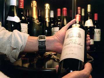 Πεθαίνει σιγά σιγά το πάθος των Γάλλων για το κρασί…