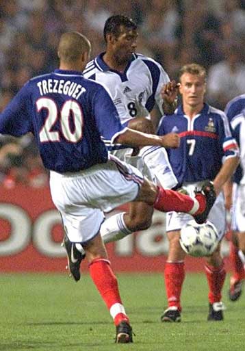 Oι αποδοκιμασίες των Μαρσεγέζων σε Γάλλους ποδοσφαιριστές εκνεύρισαν τον Ροζέ Λεμέρ