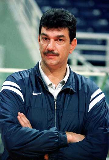 Η φυσική κατάσταση αιτία για τις ήττες στη Βραζιλία, σύμφωνα με τον Κώστα Πετρόπουλο