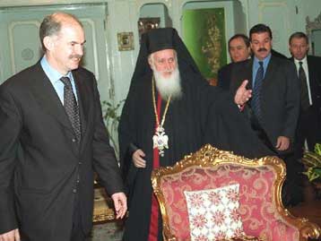 Συνεχίζεται ο πόλεμος χαρακωμάτων στην Εκκλησία της Κύπρου