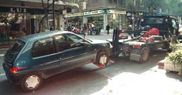 Με τους αδειούχους επιστρέφουν στην πρωτεύουσα δακτύλιος και γερανοί