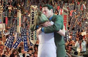 O Αλ Γκορ έλαβε και τυπικά το χρίσμα των Δημοκρατικών για τις προεδρικές εκλογές