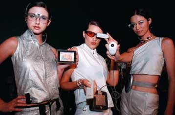 Χάι-τεκ ρούχα, η μόδα του μέλλοντος;