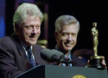 Με… βραβείο Οσκαρ τιμήθηκε ο Μπιλ Κλίντον