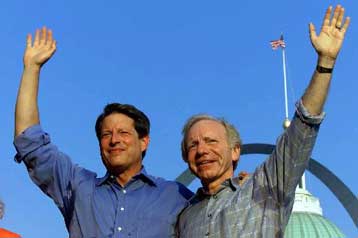 Η εξωτερική πολιτική αγκάθι στο δίδυμο Γκορ – Λίμπερμαν