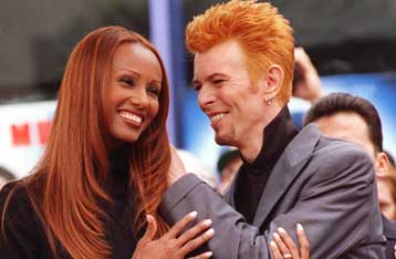 Πανευτυχείς για τη νεογέννητη κόρη τους ο Μπόουι και η Ιμάν