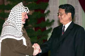 Η παλαιστινιακή αντιπολίτευση πιέζει τον Αραφάτ για την ανακήρυξη ανεξάρτητου κράτους