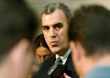 Νέος γύρος δηλώσεων για το θέμα των ταυτοτήτων στο περιθώριο των εορτασμών