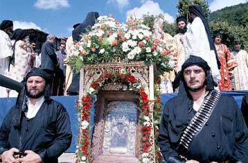 Με την παρουσία της πολιτικής ηγεσίας οι εορταστικές εκδηλώσεις στην Παναγία Σουμελά